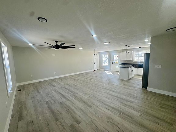 4th image of 153 Malibu Dr
