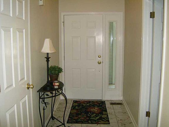 2nd image of 7550 Brackenwood Cir
