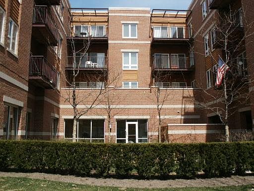 1st image of 5040 W Warren St #204