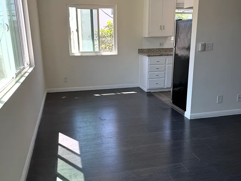 1631 N Harvard Blvd #5 — Photo 6