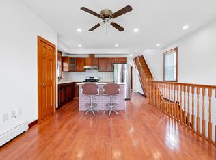 38-42 216th St FLOOR 2, Bayside, NY 11361