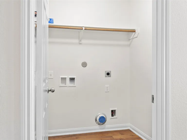 317 Falling Pine Dr — Photo 16