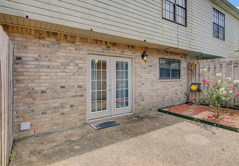 951 Sunmeadow Dr — Photo 17