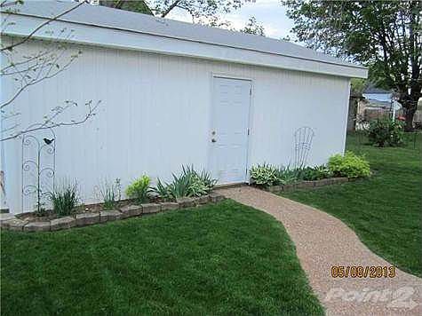 Sidewalk to garage