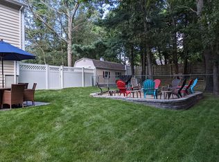 21 Cains Hill Dr, Taunton, MA 02780