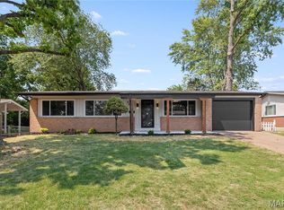 2395 Stirrup Ln, Florissant, MO 63033