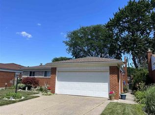 30062 Flanders Ave, Warren, MI 48088