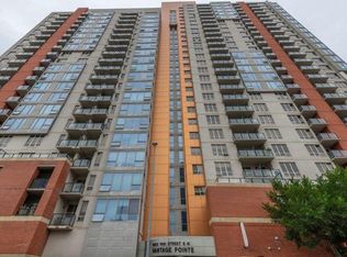 1053 10th St SW #814, Calgary, AB T2R 1S6