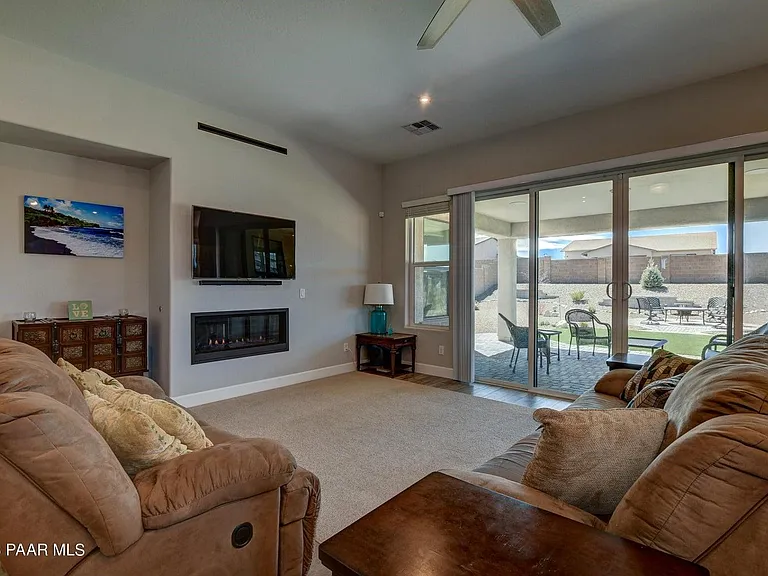 3851 Serenity Cliff Ct — Photo 4