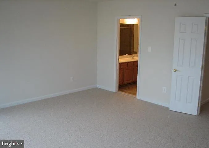 42683 Hollyhock Ter — Photo 14