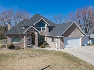 6603 Spruce Ln, Winneconne, WI 54986