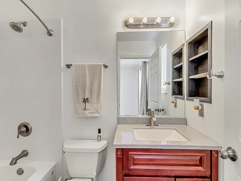 5943 Genoa Ln — Photo 11