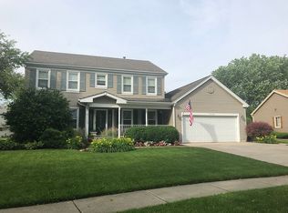 1395 Parkridge Dr, Crystal Lake, IL 60014