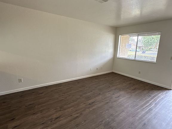 3rd image of 5130-5136 W Cambridge Ave