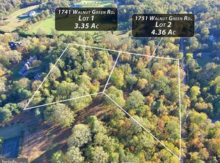 1751 Walnut Green Rd, Wilmington, DE 19807