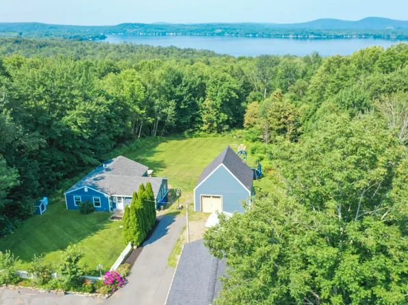 26 Monroe Road, Searsport, ME 04974