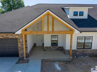 1765 Bear Creek Ln, Terre Haute, IN 47803