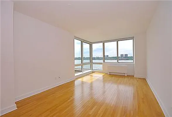 Sold by Sumitomo Real Estate Sales | media 10