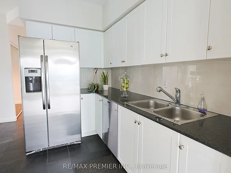 210 Victoria St #4407 — Photo 23