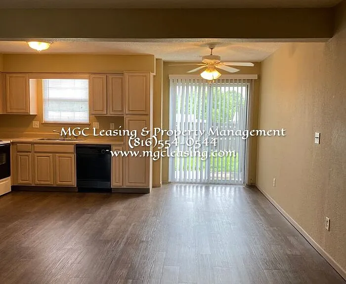 1020 Garden Dr — Photo 3