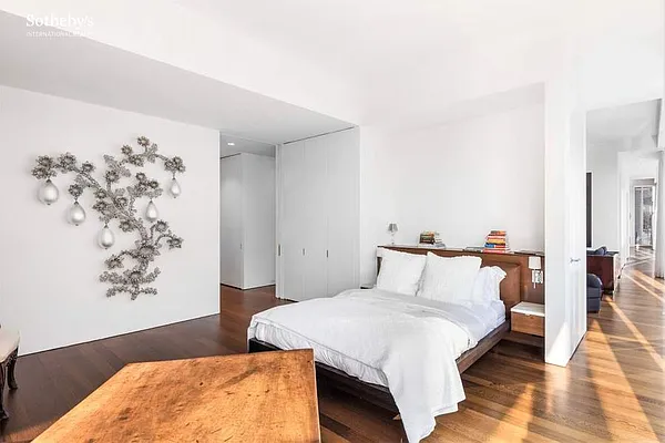 Sold by Sotheby's International Realty | media 9