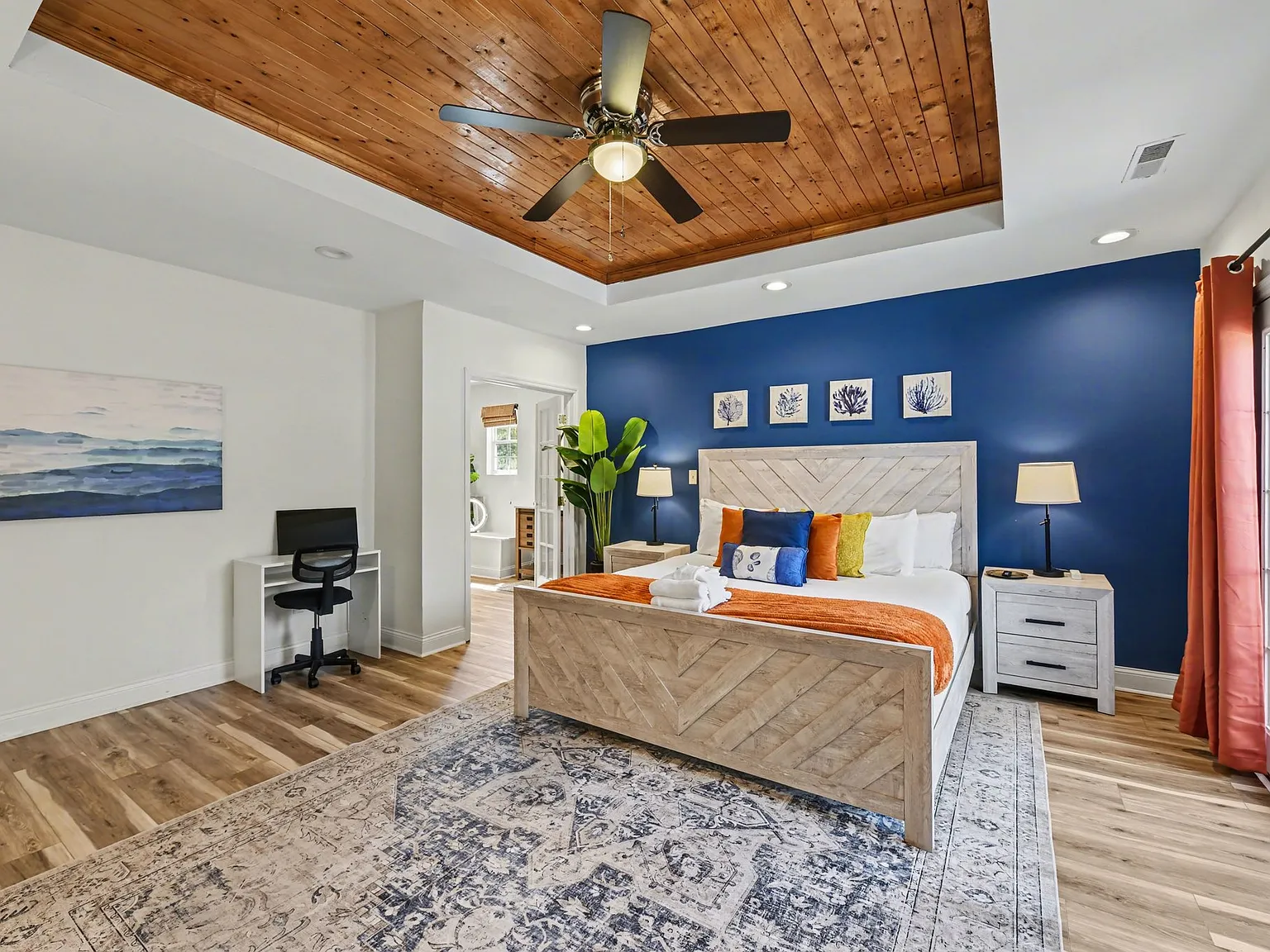 4 bed, 2319 sqft, $5,500 — Photo 1