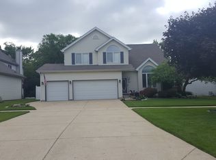 227 N Prospect Ave, Streamwood, IL 60107
