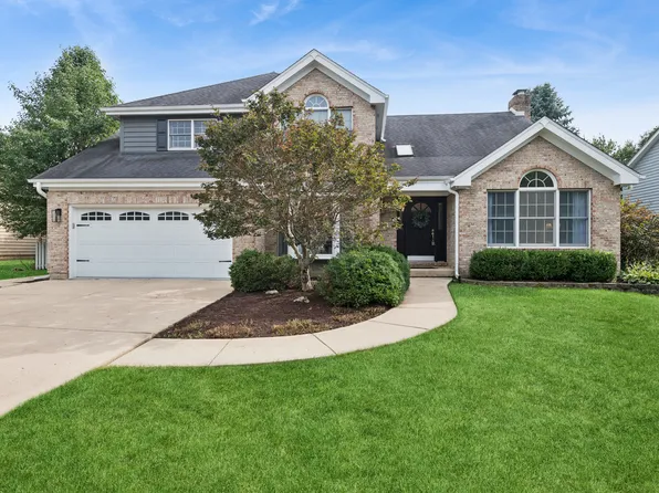1356 Green Pheasant Ln, Batavia, IL 60510