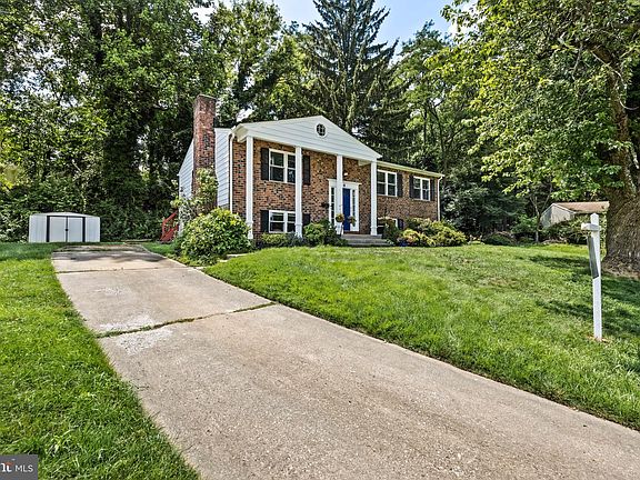 3rd image of 4 Blackridge Ct