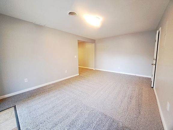 4th image of 109 Pine Dr #6