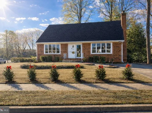 8621 Kenilworth Dr, Springfield, VA 22151