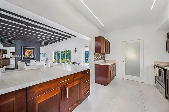 3531 SW 1st Ave — Photo 31