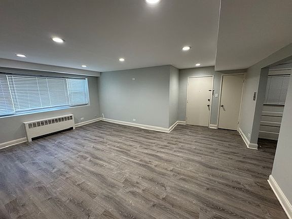 5th image of 6114 N Damen Ave #1A