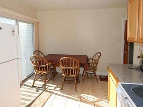 4th image of 1868 Drexel Ave NW