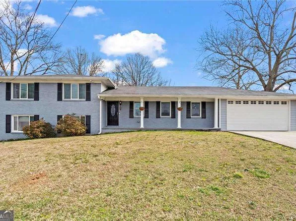 2984 Bayard St, East Pt, GA 30344