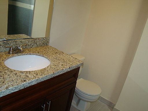 4th image of 11609-11633 NW 25th St