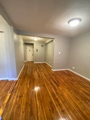 Rented by City Prime Commercial Realty  | media 14