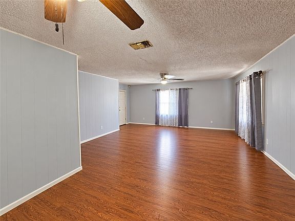2nd image of 475 Cenizo St
