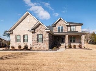 16204 Bastille Dr, Charlotte, NC 28278