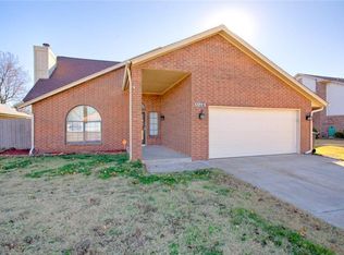 1504 NE 26th St, Moore, OK 73160