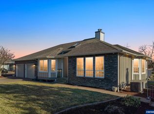 860 Hermanson St, Woodburn, OR 97071