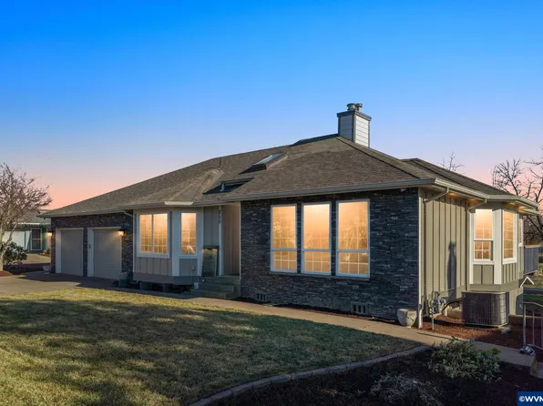 860 Hermanson St, Woodburn, OR 97071