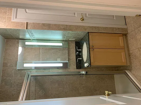 Sold by Every1 Realty Inc | media 5