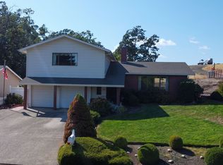 2196 NW Andrea St, Roseburg, OR 97471
