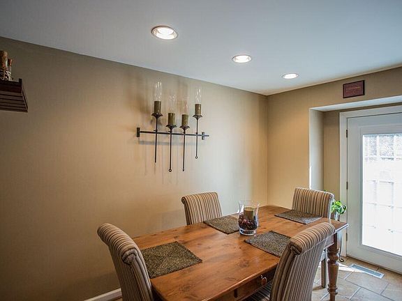 Eat in Kitchen