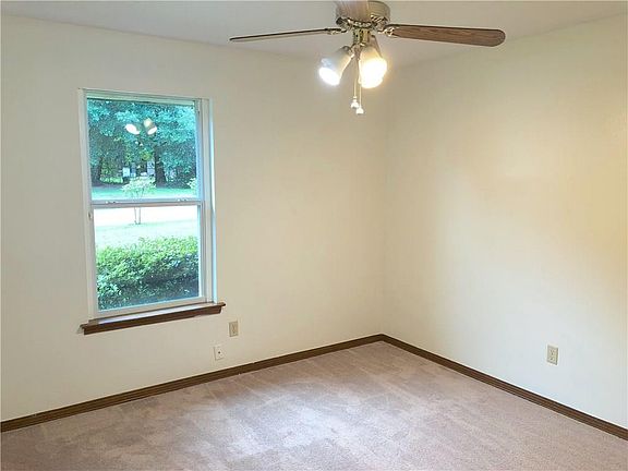 5th image of 5525 Plantation Oaks Dr