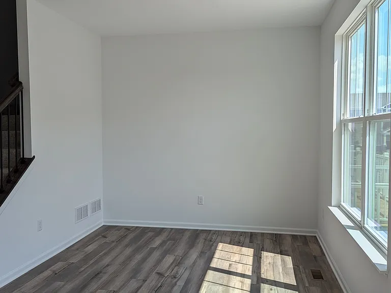 1085 Atterberg Rd — Photo 7