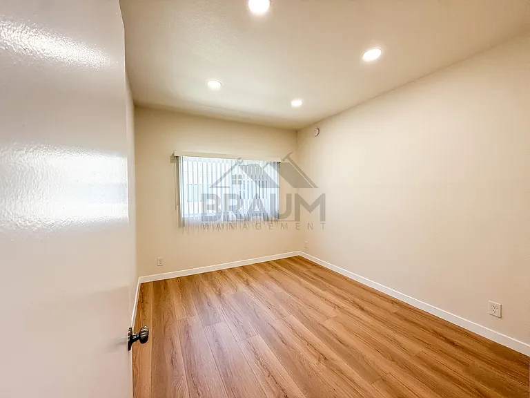 11459 COLLINS ST. — Photo 57