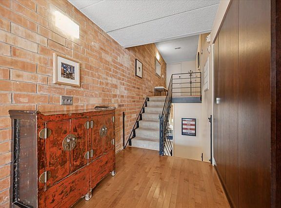 4th image of 630 Vernon Ave APT 2