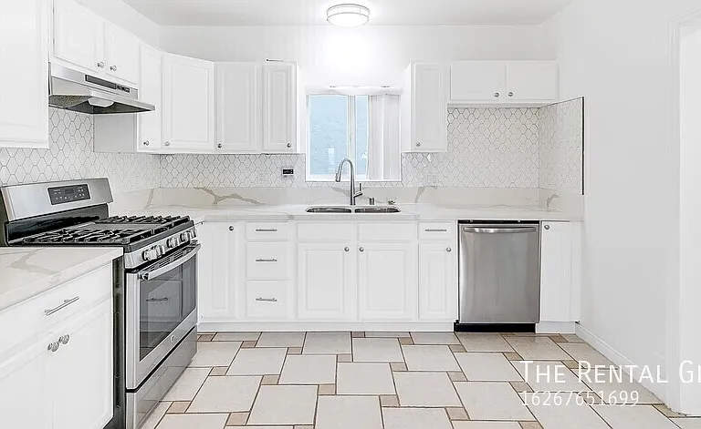 612 N Vendome St — Photo 9